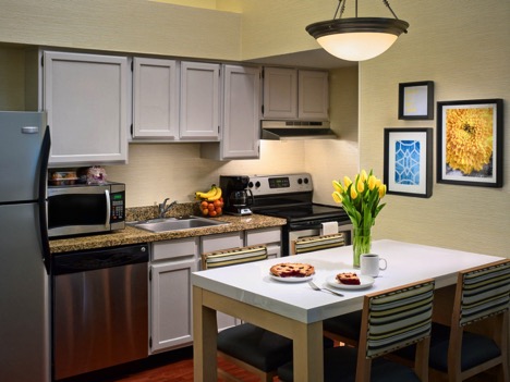 5 Ways Our Extended Stay Schaumburg Hotel Will Make you Feel at Home