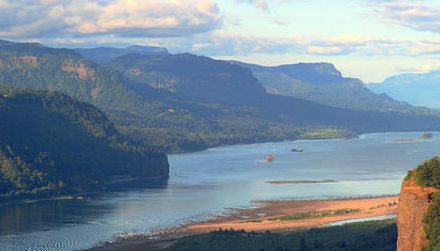 Visit the Columbia River Gorge During Your Stay at Sonesta ES Suites Portland-Vancouver